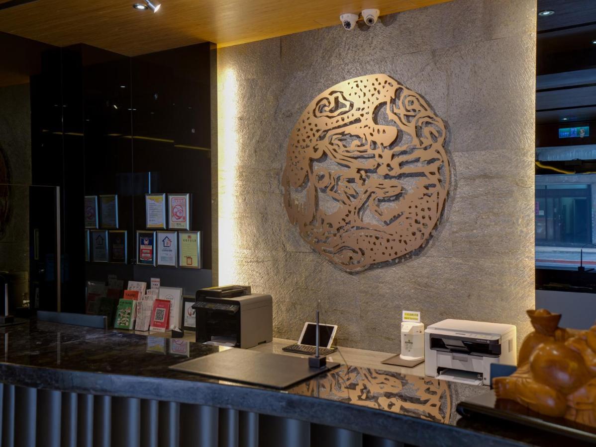 East Dragon Hotel Taipei Exterior photo