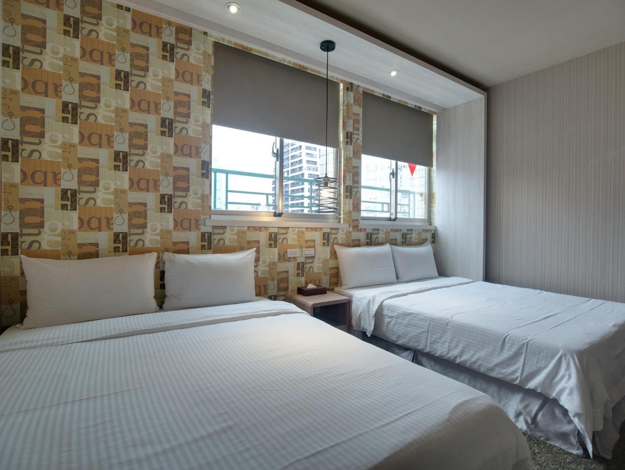 East Dragon Hotel Taipei Room photo