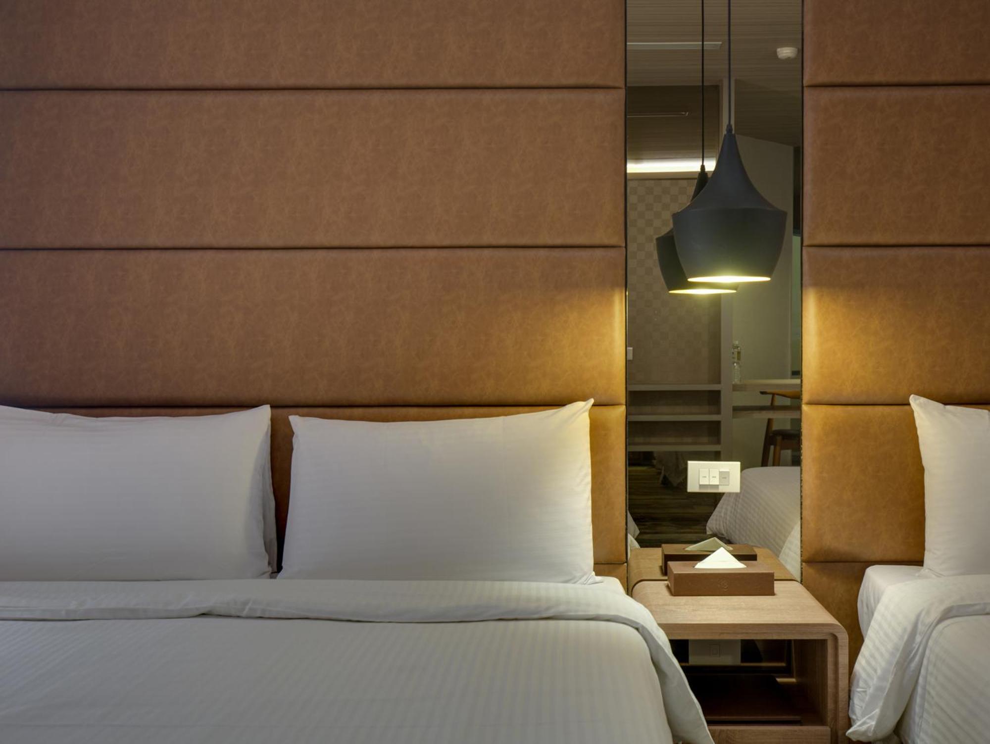 East Dragon Hotel Taipei Room photo